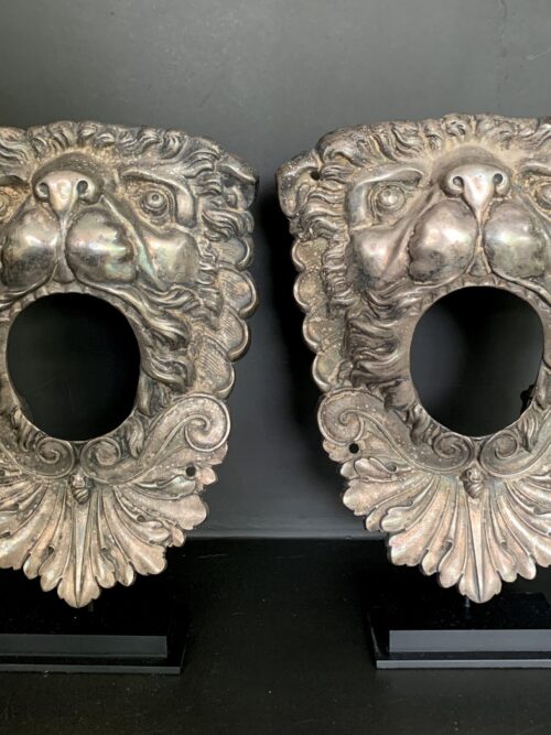 Set antique elegant silver plated copper lion heads