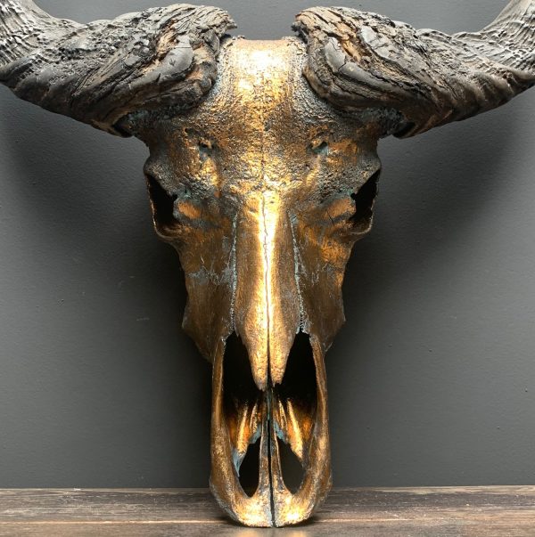 Special high quality metallized (bronze) skull of a Cape buffalo