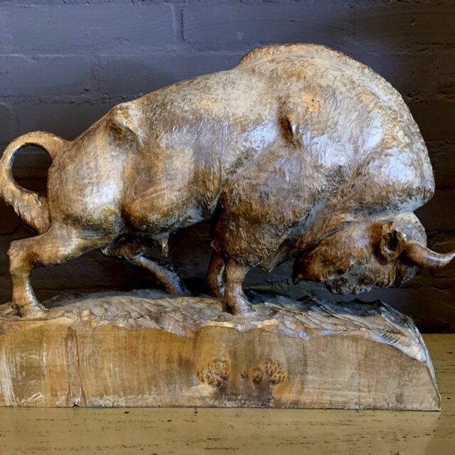 antique-hand-carved-bison-1947977-en-max