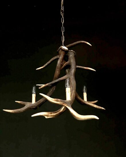 antler-lamp-made-of-3-antlers-1864616-en-max