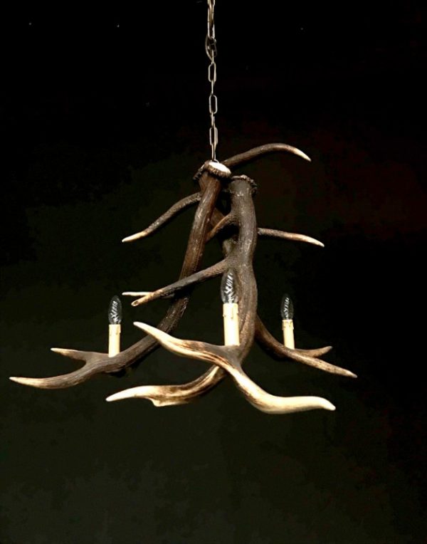 Antler lamp made of 3 antlers..