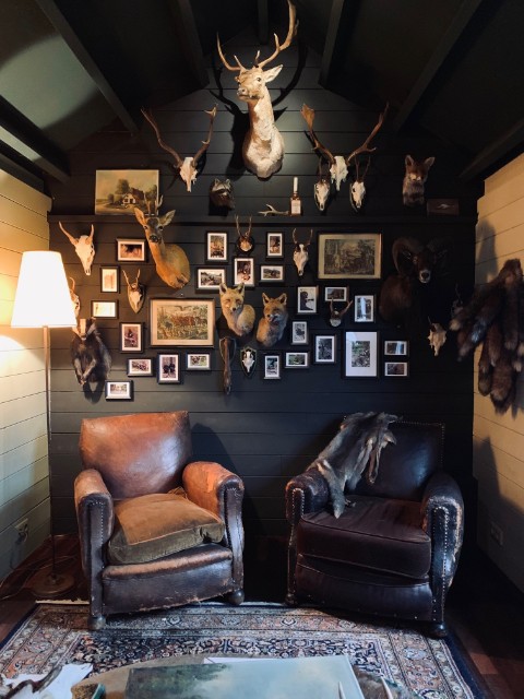 Decoration of a customer\'s hunting room. - BEAST Interiors