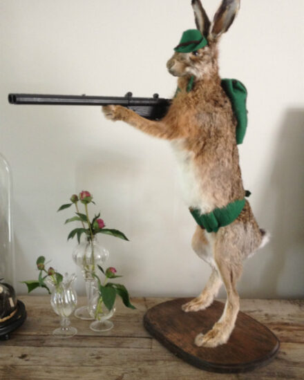 fm-210-mounted-hare-with-gun-hunting-hare-1572320-en-max