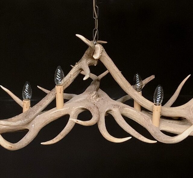 long-shaped-chandelier-made-of-nice-red-stag-antlers-1838695-en-max