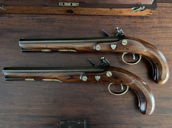 Originele Engelse kist met duelleer pistolen