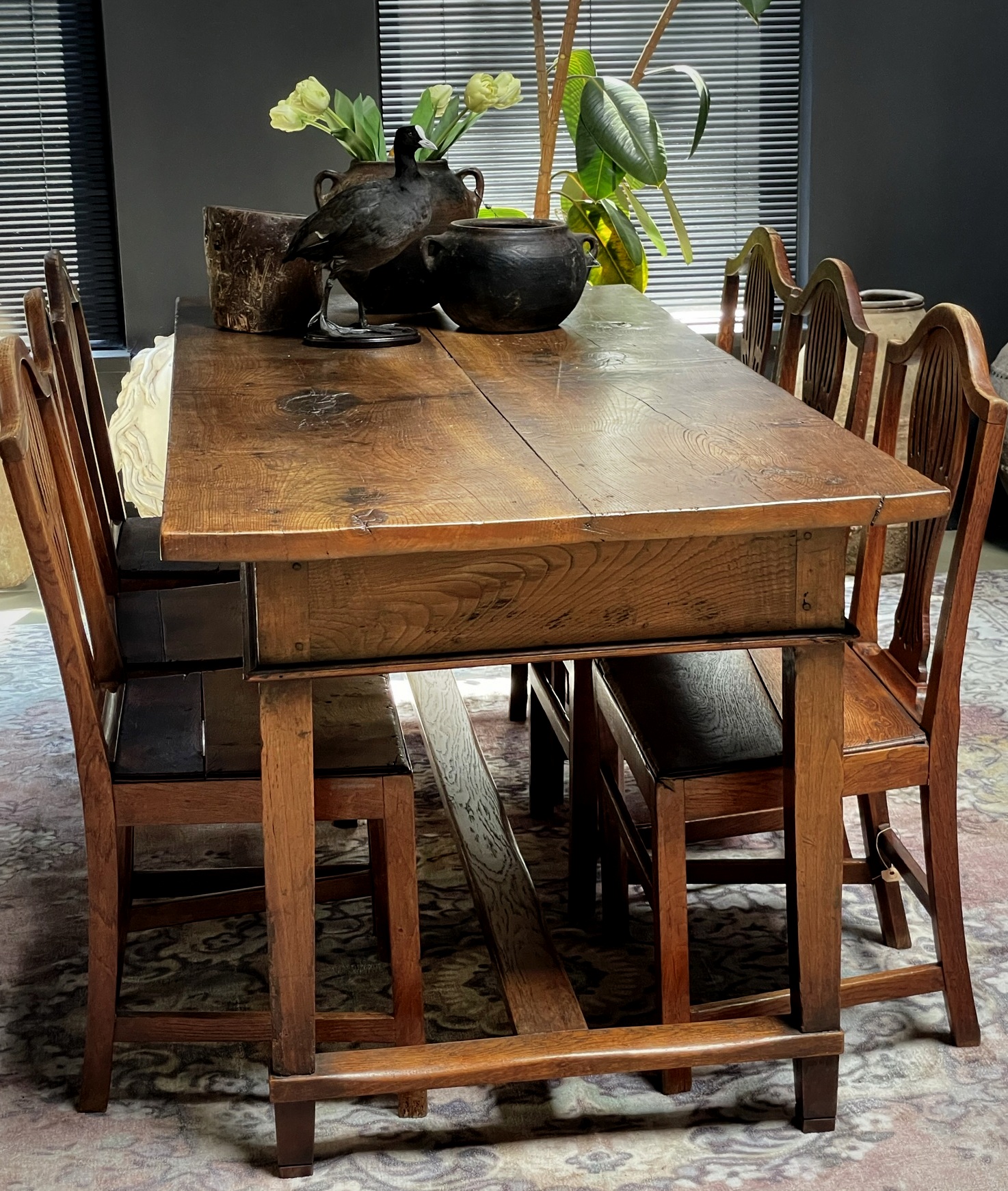 Gezondheid Groenteboer punch Antieke tafel met 6 stoelen - BEAST Interiors