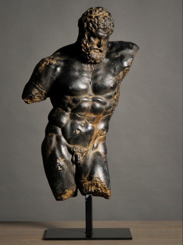 Hercules standbeeld