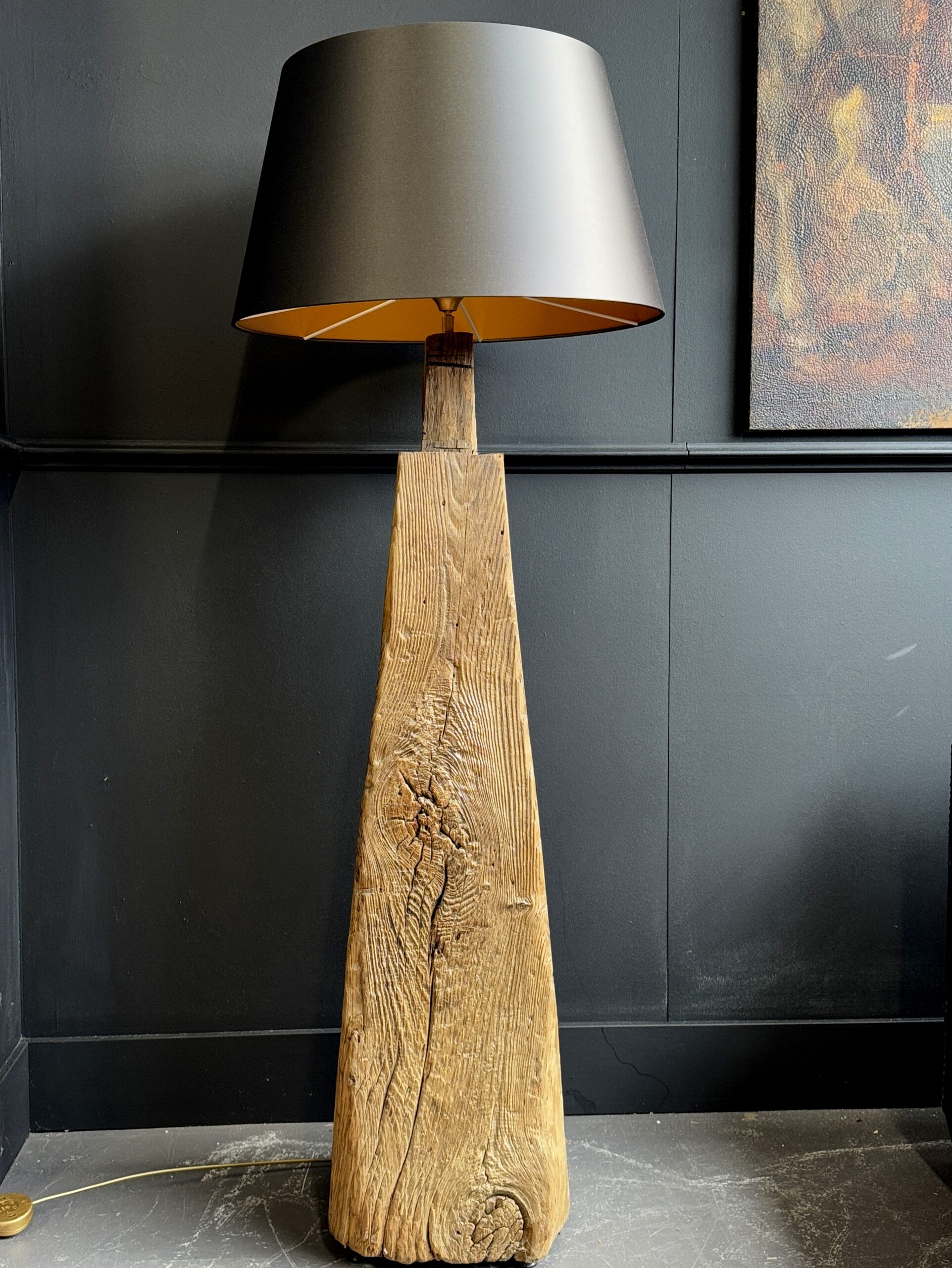 Houten vloerlamp